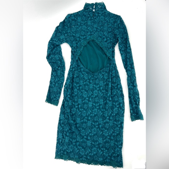 Emerald Green Lace Holiday New Years Eve Long Sleeve Evening Open Back Dress - Picture 11 of 16